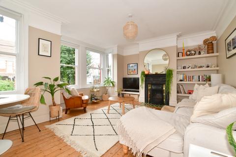 2 bedroom apartment to rent, Preston Drove Brighton BN1