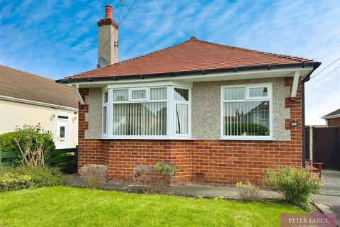 2 bedroom detached bungalow for sale, Rosehill Road, Rhyl, Denbighshire LL18 4TR