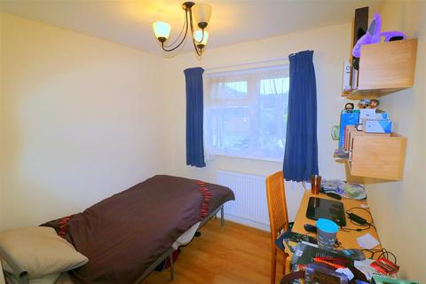 4 bedroom terraced house to rent, Bramshaw Road, Canterbury, Canterbury