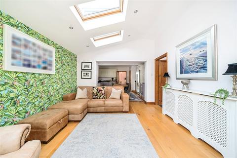 63 Byron Road, Addlestone, KT15 2SJ