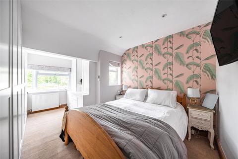 63 Byron Road, Addlestone, KT15 2SJ