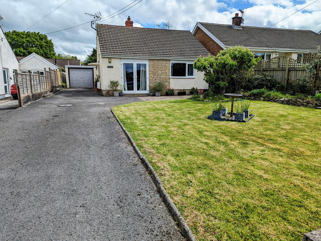 Bolahaul Road, Cwmffrwd, Carmarthen... 2 bed detached house for sale £225,000