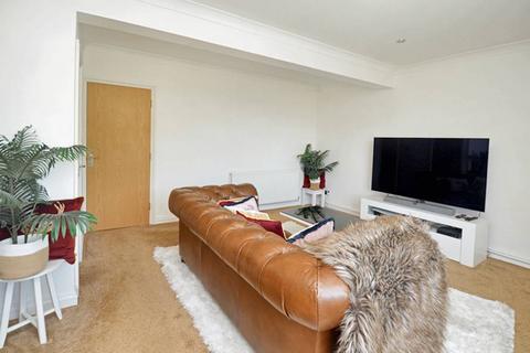 3 bedroom maisonette for sale, Feversham Avenue, Bournemouth BH8