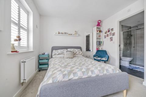 33 Chapman Drive, Binfield, Bracknell, RG42 4FT