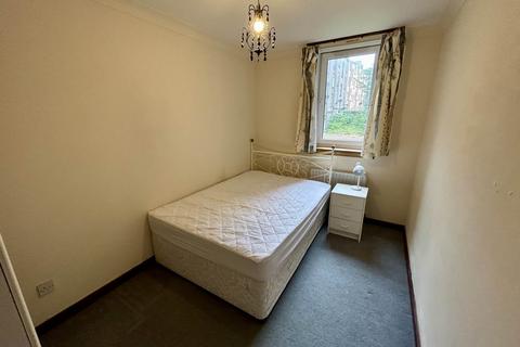 2 bedroom flat to rent, Annfield Street, Dundee,