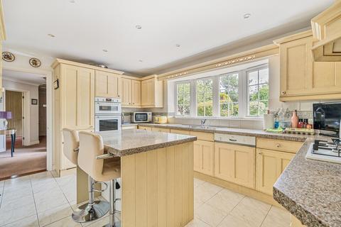 4 Appletree Close, Fetcham, Leatherhead, KT22 9PL