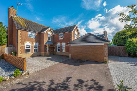 5 bedroom detached house for sale, Downhall Park Way, Rayleigh, SS6