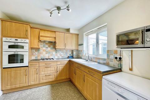 14 Hither Acre, Ilminster, TA19 9DA
