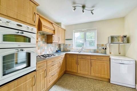 14 Hither Acre, Ilminster, TA19 9DA