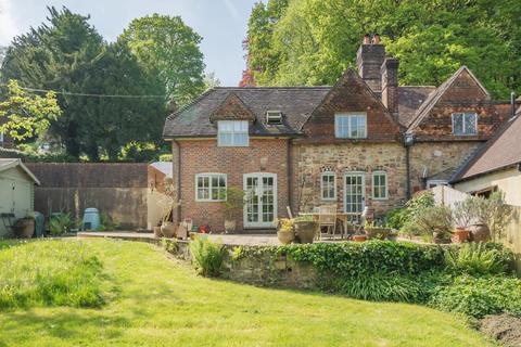 3 bedroom semi-detached house for sale, Lower Street, Haslemere, Surrey, GU27