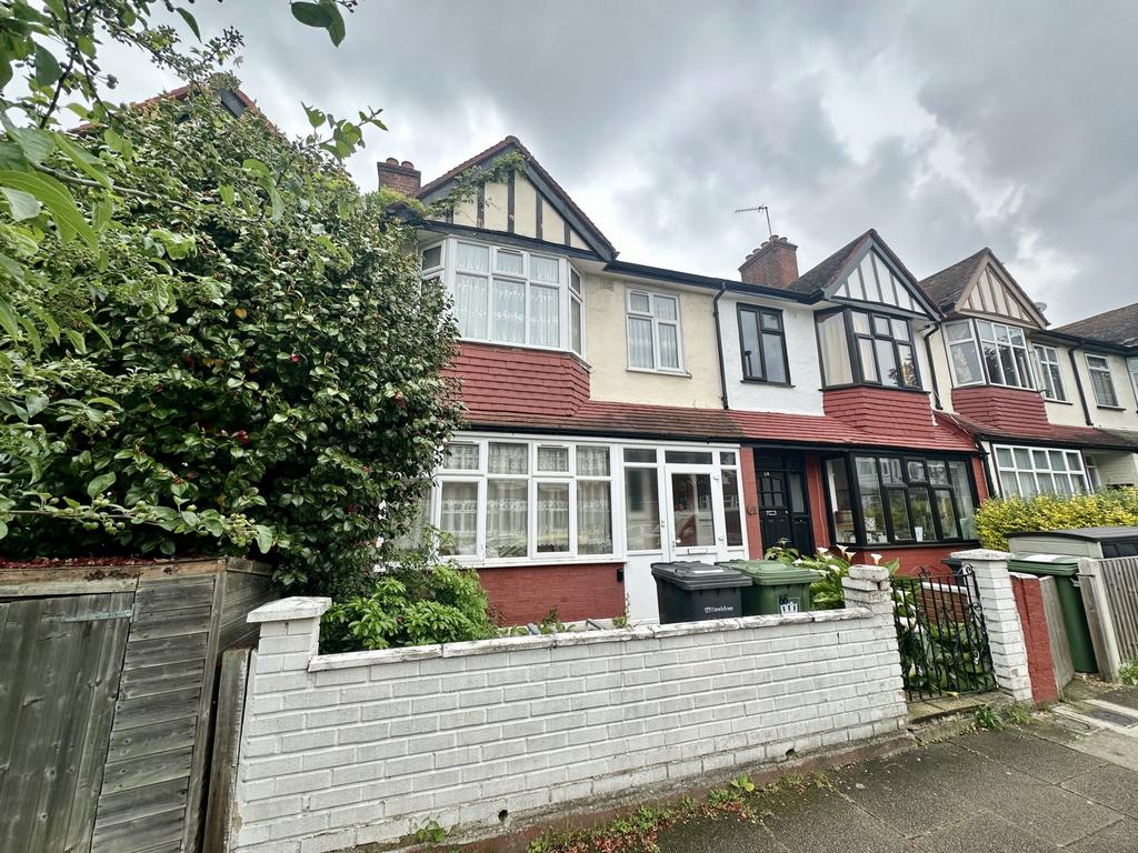 Millmark Grove, New Cross, SE14 3 bed house for sale £700,000