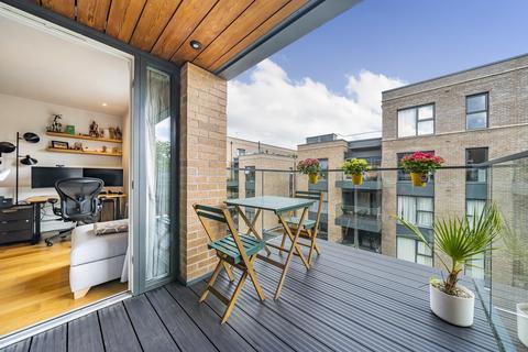 1 bedroom flat for sale, Bradley Road, Clapham