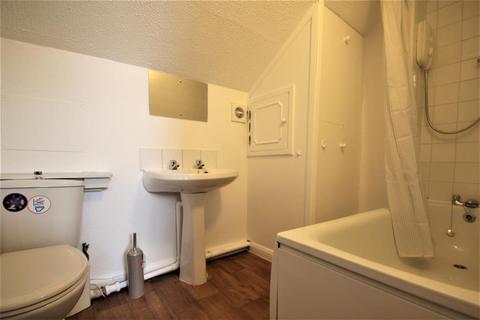 undefined, The Broadway, Woking GU21