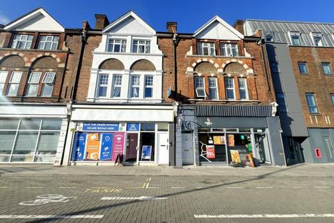 undefined, The Broadway, Woking GU21
