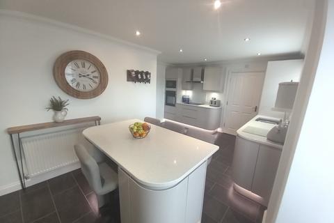 4 bedroom semi-detached house for sale, School Close, Spennymoor, County Durham, DL16
