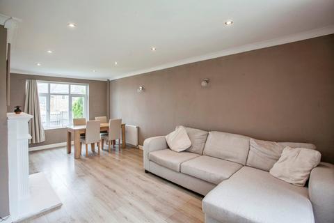 3 bedroom end of terrace house for sale, Oak Close, Sheffield S21