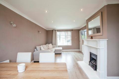 3 bedroom end of terrace house for sale, Oak Close, Sheffield S21