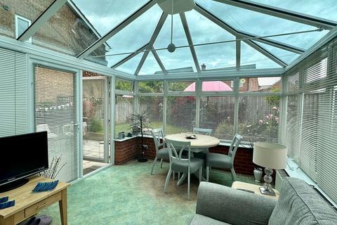 19 Lytham Drive, Holmer, Hereford, HR1 1PZ