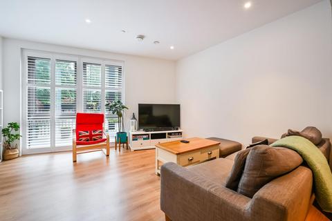 2 bedroom apartment to rent, Chancery Building, Embassy Gardens, London, SW11