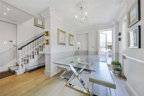 2 bedroom apartment to rent, Kensington High Street, London, W8