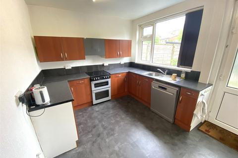 3 bedroom semi-detached house for sale, 19 Worsley Place, Shaw