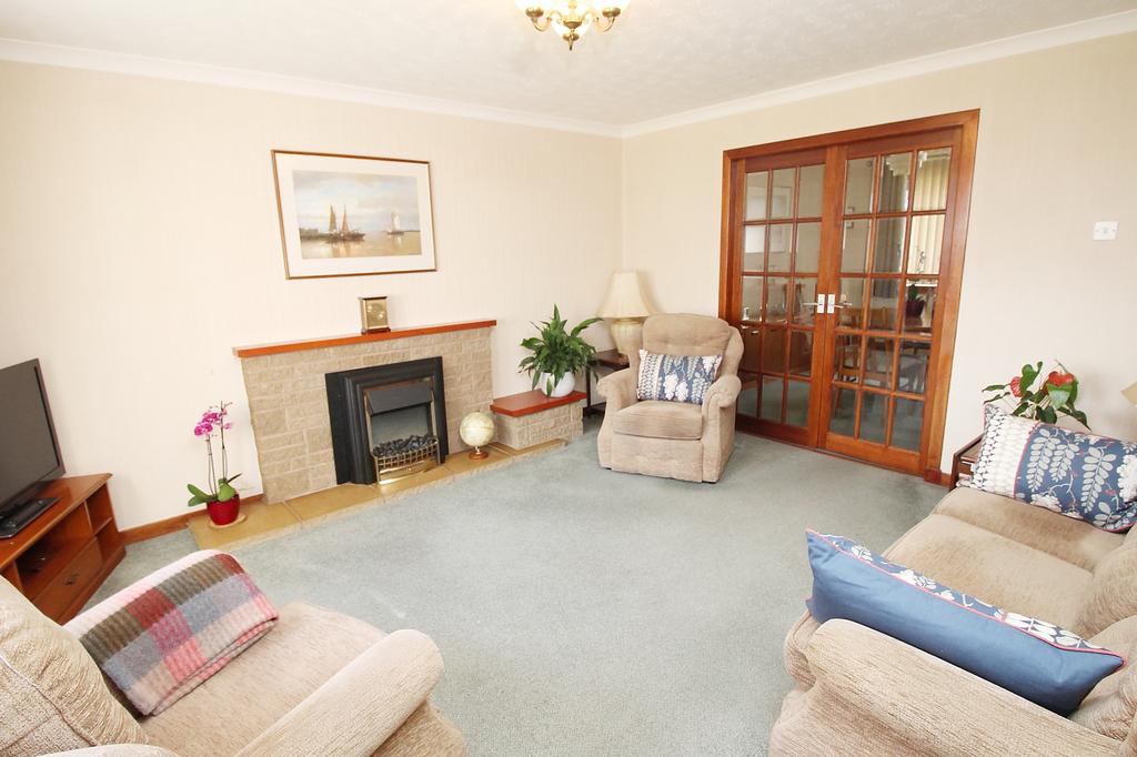 Craiglomond Gardens, Balloch G83 3 bed semidetached house for sale £195,000