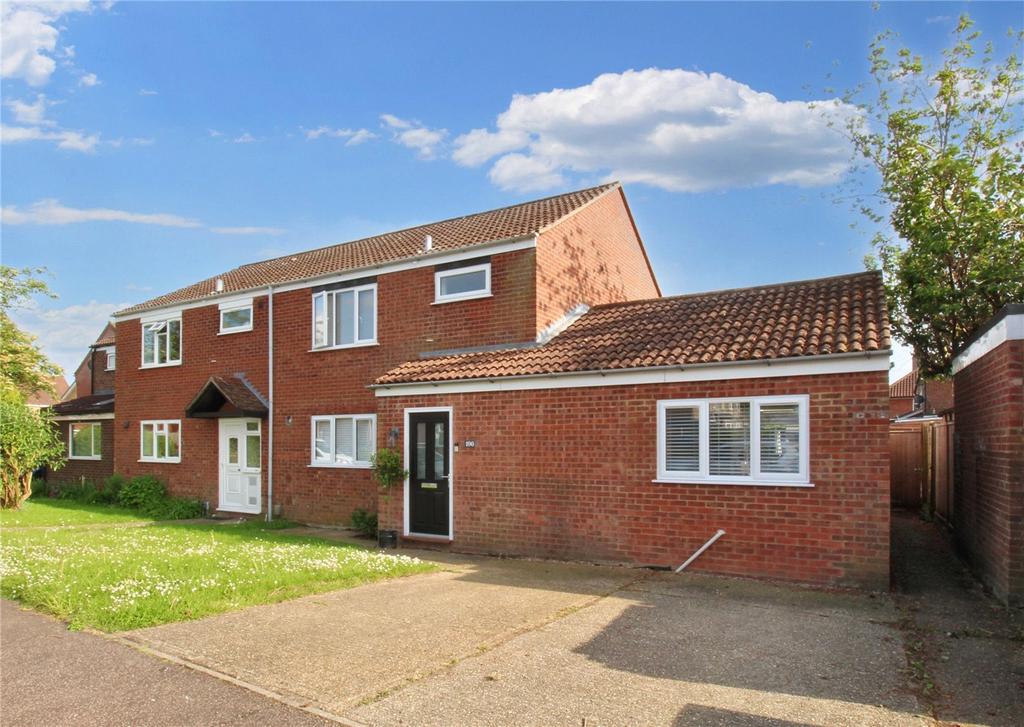 Desmond Drive, Old Catton, Norwich... 3 bed semidetached house for