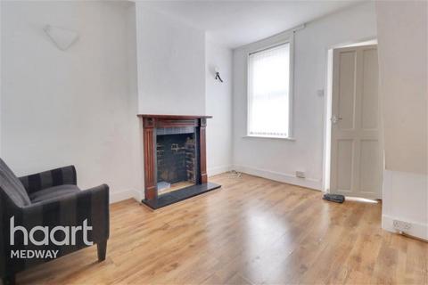 4 bedroom terraced house to rent, Cavendish Road, Rochester, ME1