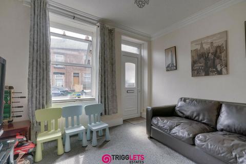 2 bedroom terraced house for sale, Commercial Street, Barnsley, South Yorkshire, S70 4NX