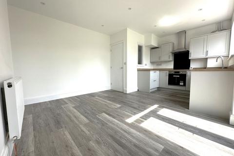 3 bedroom semi-detached house for sale, Marlborough Road. Lowestoft, NR32