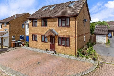 4 bedroom detached house for sale, Baywell, Leybourne, West Malling, Kent