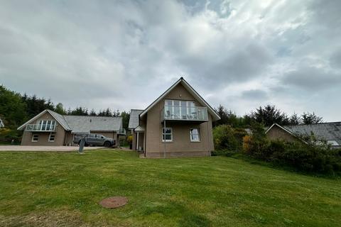 3 bedroom semi-detached house to rent, Queens Court, Banchory, AB31