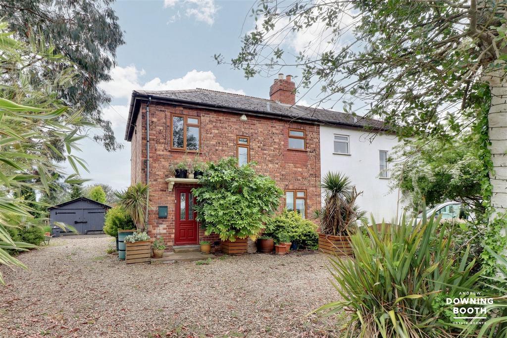 Lynn WS14 3 bed semidetached house for sale £450,000