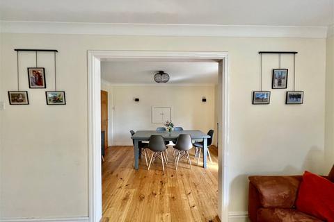 15 Beeches End, Boston Spa, Wetherby, LS23 6HL