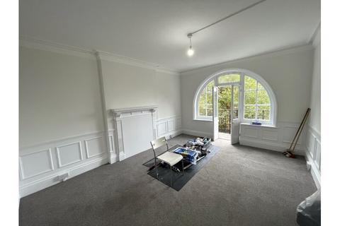 3 bedroom flat to rent, Exeter Road, Kilburn NW2