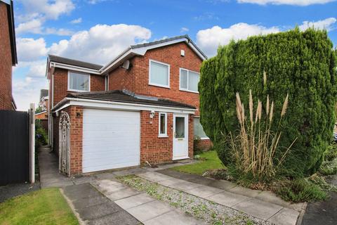 4 bedroom detached house for sale, Monmouth Close, Woolston, WA1