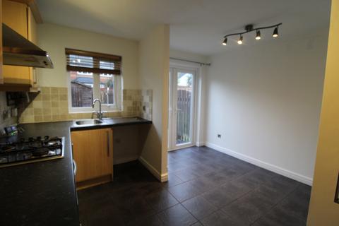 2 bedroom semi-detached house to rent, Petworth Close, Manchester, M22