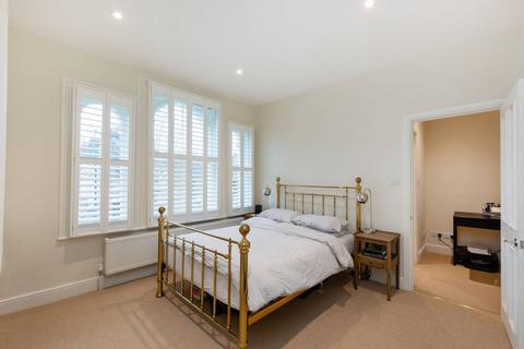 2 bedroom flat for sale, Battersea Bridge Road, Battersea, London, SW11