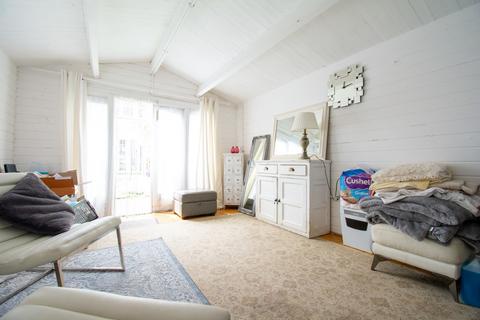 1 bedroom flat for sale, Hood Close, Bournemouth, Dorset
