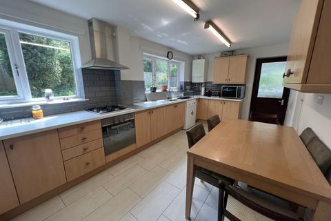 4 bedroom detached house for sale, Cottesmore Avenue, Oadby, LE2