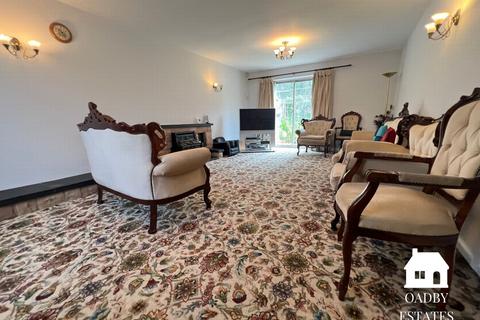 4 bedroom detached house for sale, Cottesmore Avenue, Oadby, LE2