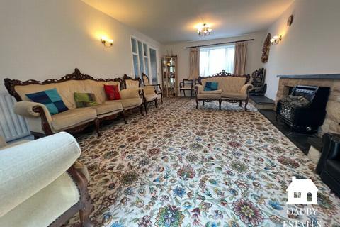 4 bedroom detached house for sale, Cottesmore Avenue, Oadby, LE2