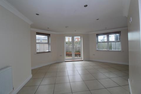 1 bedroom apartment to rent, 123 Gillingham Road, Gillingham, Kent, ME7
