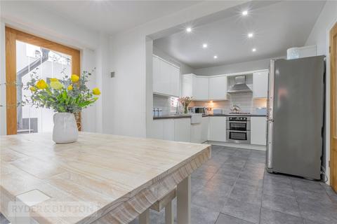 4 Dacres Avenue, Greenfield, Oldham, OL3 7HW