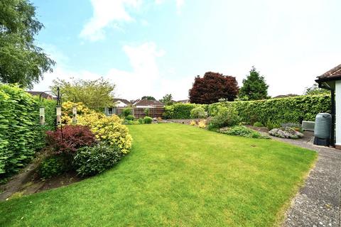 32 Apers Avenue, Woking, GU22 9NB