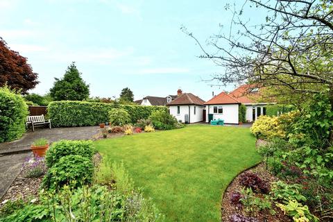 32 Apers Avenue, Woking, GU22 9NB