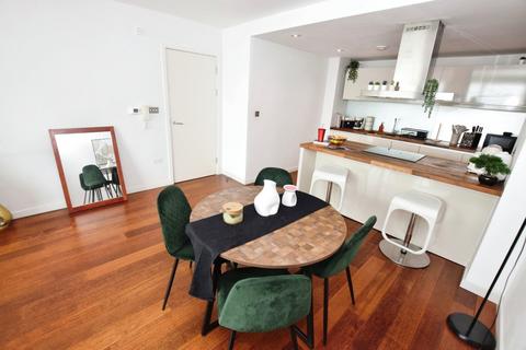 2 bedroom flat to rent, Beetham Tower, 301 Deansgate, Deansgate, Manchester, M3