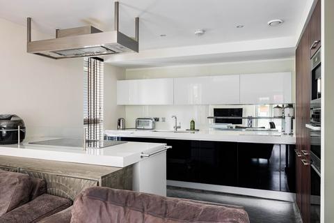 3 bedroom apartment for sale, Gatliff Road, Moore House, SW1W