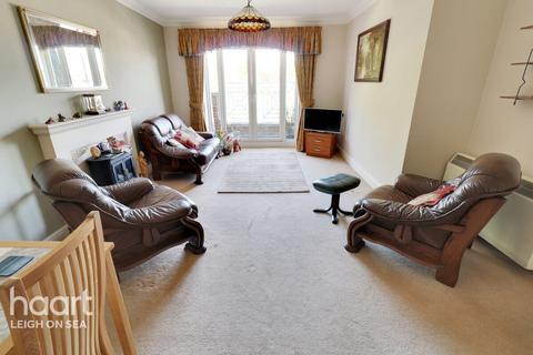 2 bedroom flat for sale, Old Leigh Road, Leigh-on-sea