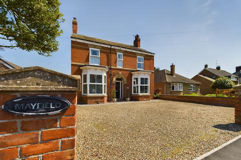 4 bedroom detached house for sale, St Johns Road, Driffield, YO25 6RS